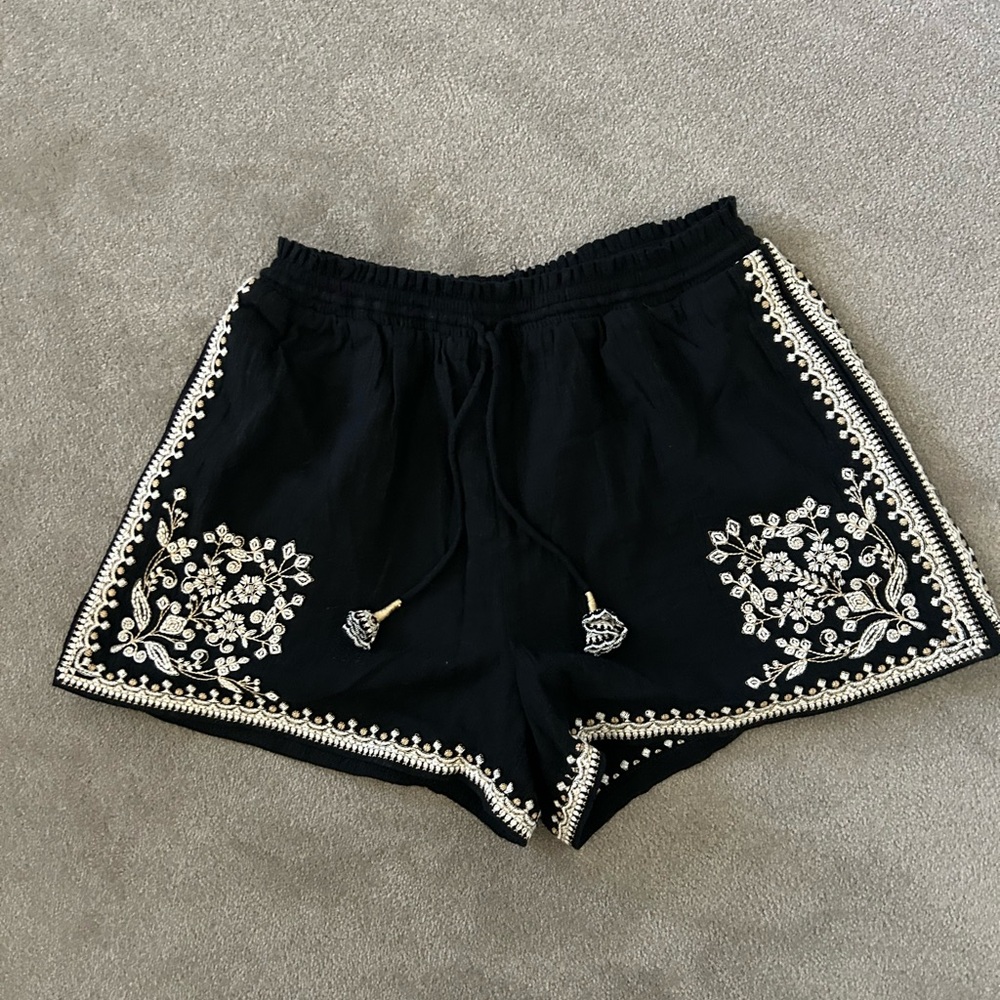 Love Stitch Dixie Cotton Embroidered Shorts
